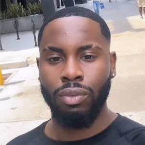 Meet your Posher, Deonte